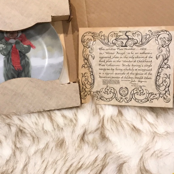Vintage 1984 B.E. Zolan Winter Angel Plate - Picture 3 of 3